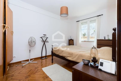 Apartamento T2 para Venda em Bacelo e Senhora da Saúde