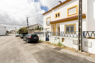 Moradia T3 para Venda em Malagueira e Horta das Figueiras