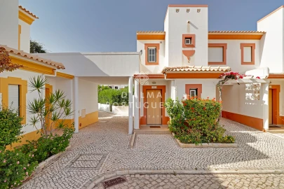 Moradia T3 para Venda em Albufeira e Olhos de Água