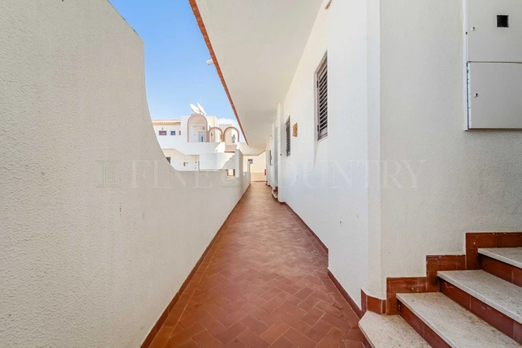 Apartamento T1 para Venda em Albufeira e Olhos de Água Foto 18
