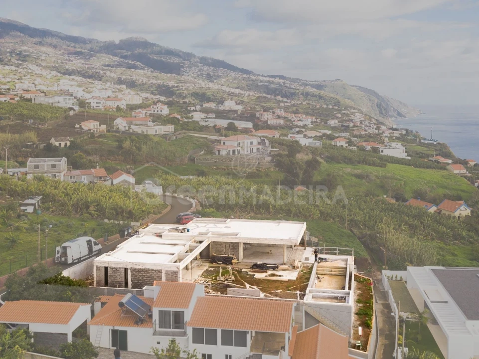 Moradia T3 para Venda em Estreito da Calheta Foto 14