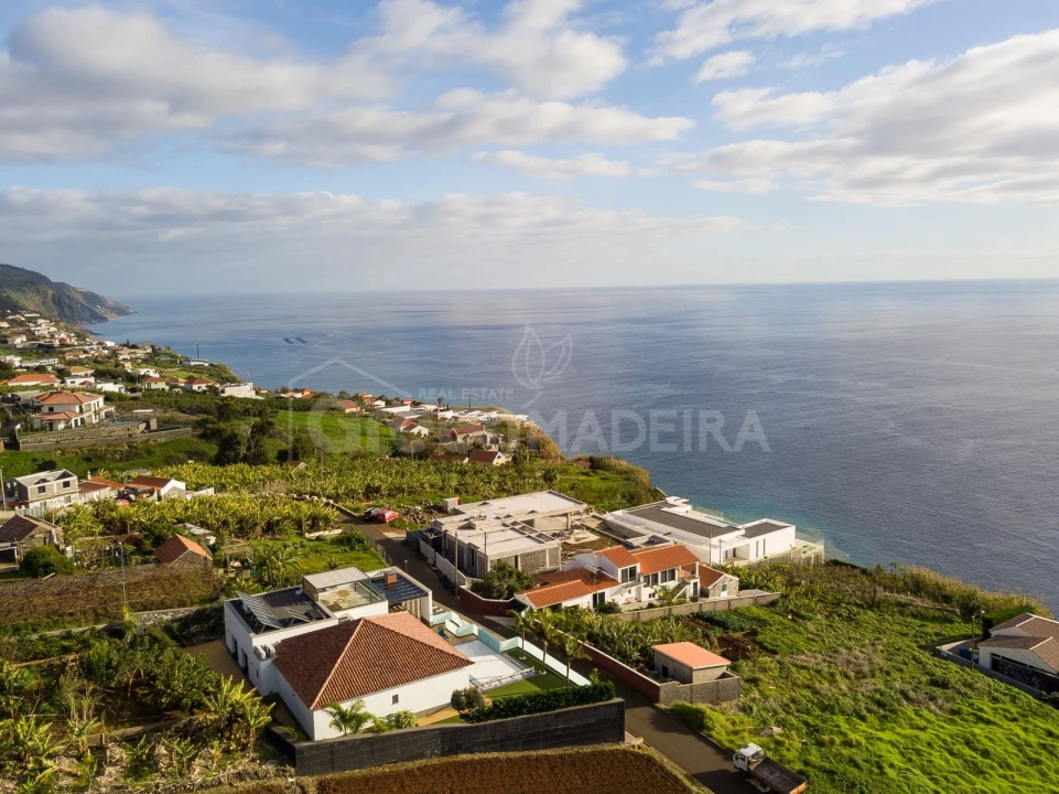 Moradia T3 para Venda em Estreito da Calheta Foto 25