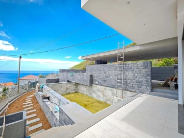 Moradia T3 para Venda em Ribeira Brava