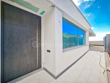 Moradia T3 para Venda em Ribeira Brava