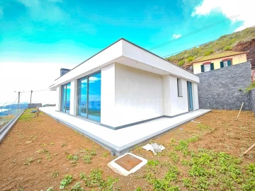 Moradia T3 para Venda em Ribeira Brava