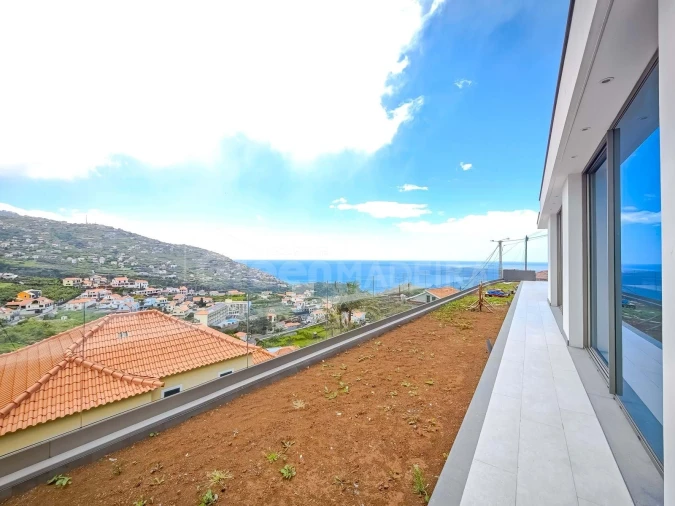 Moradia T3 para Venda em Ribeira Brava Foto 2