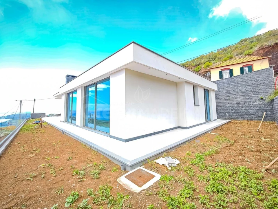 Moradia T3 para Venda em Ribeira Brava Foto 22
