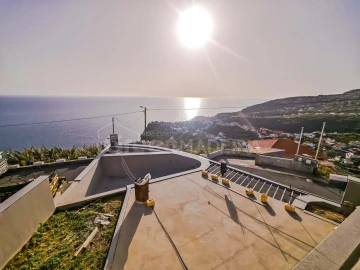 Moradia T4 para Venda em Ponta do Sol