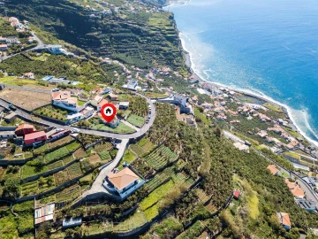 Moradia T4 para Venda em Ponta do Sol