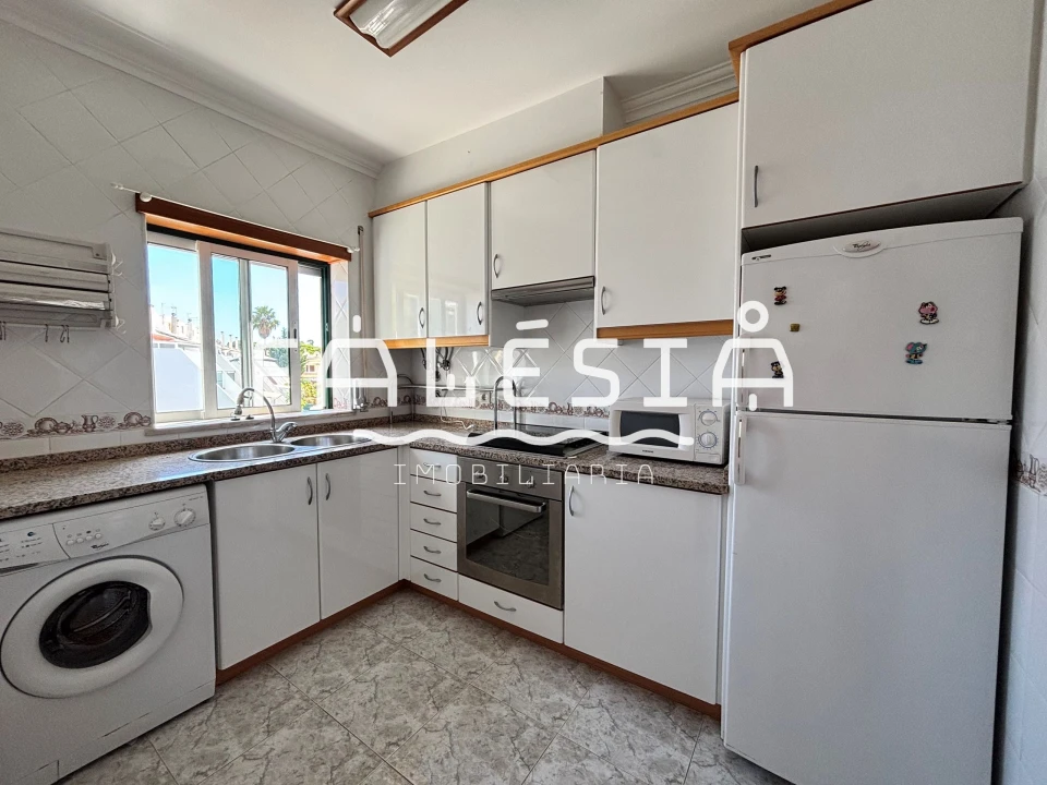 Apartamento T1 para Arrendamento em Albufeira e Olhos de Água Foto 13