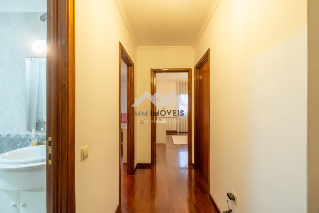Apartamento T2 para Venda em Valongo Foto 18