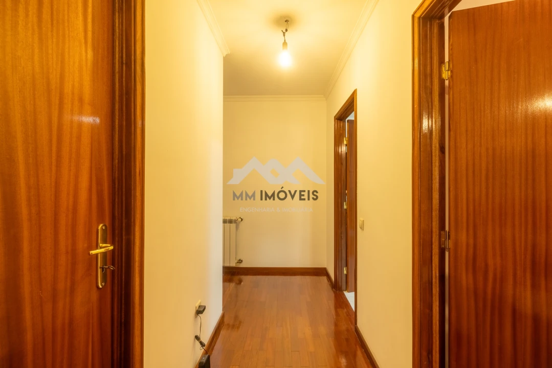 Apartamento T2 para Venda em Valongo Foto 8