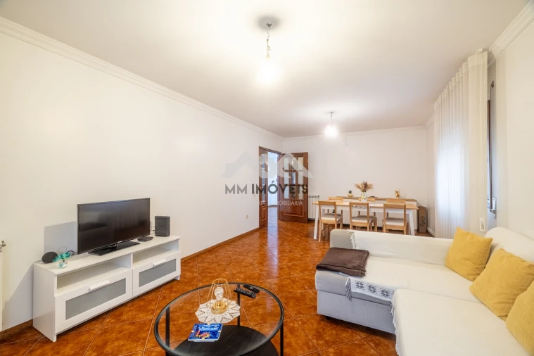 Apartamento T2 para Venda em Valongo Foto 33