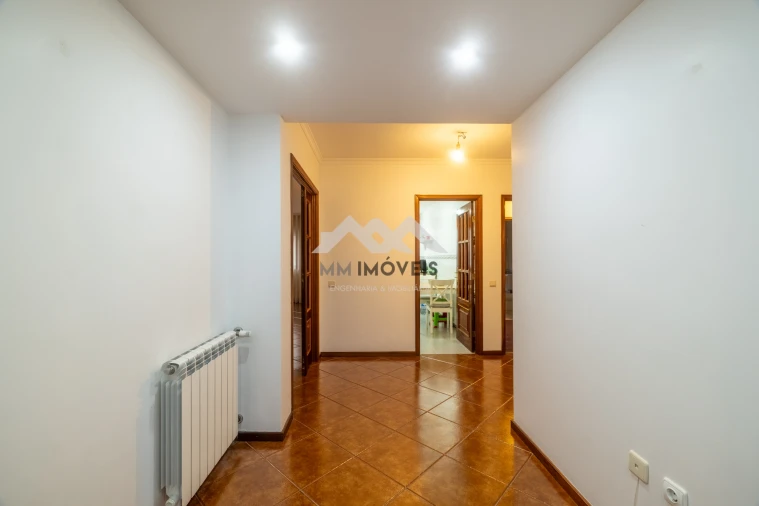 Apartamento T2 para Venda em Valongo Foto 24