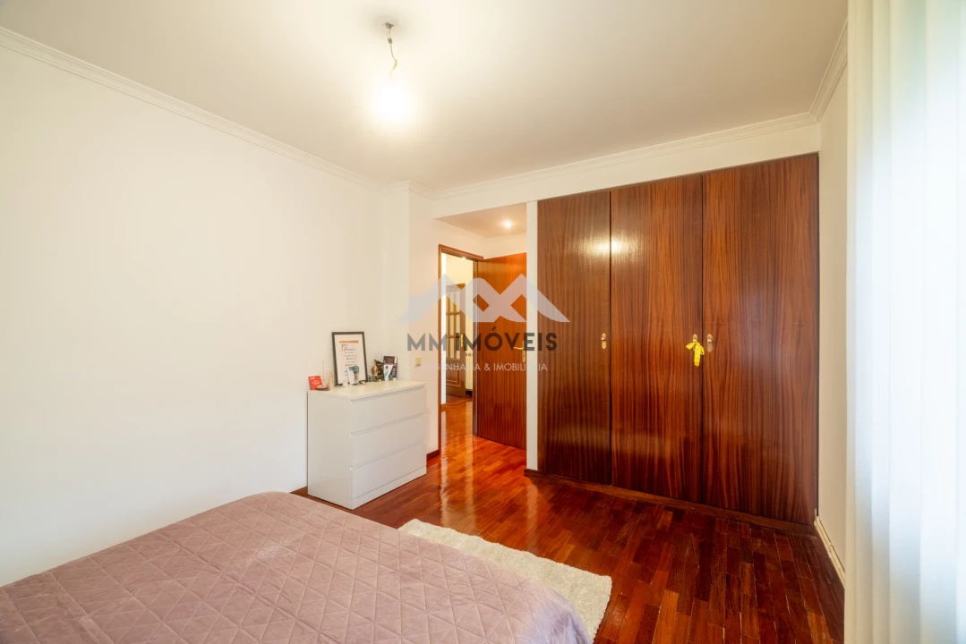 Apartamento T2 para Venda em Valongo Foto 12