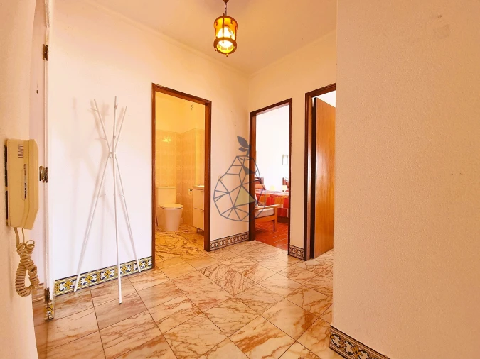 Apartamento T2 para Arrendamento em Portimão Foto 6