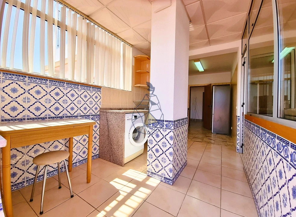 Apartamento T2 para Arrendamento em Portimão Foto 14