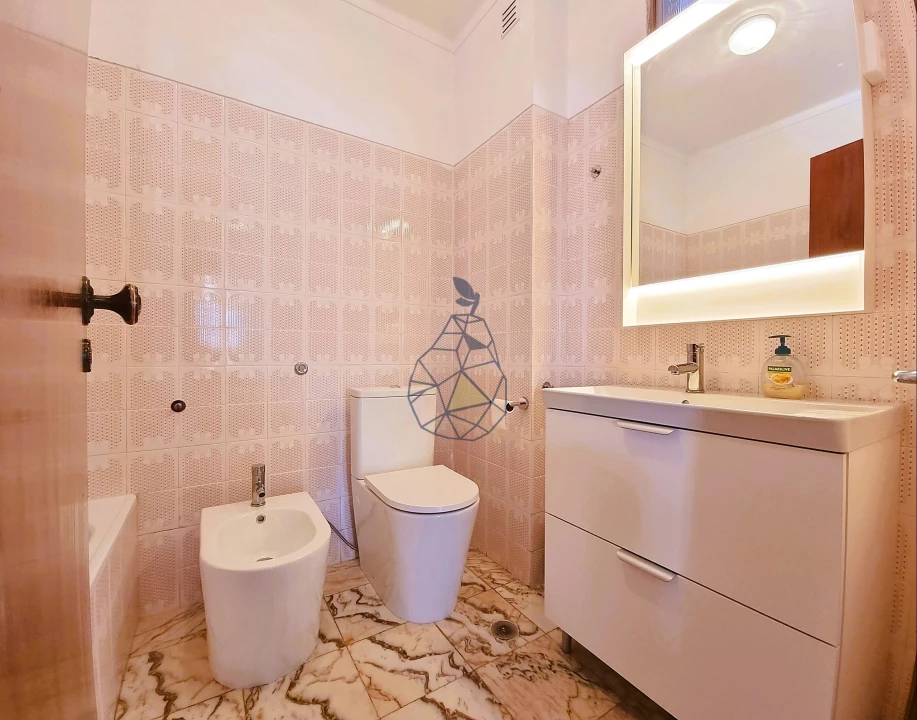 Apartamento T2 para Arrendamento em Portimão Foto 4