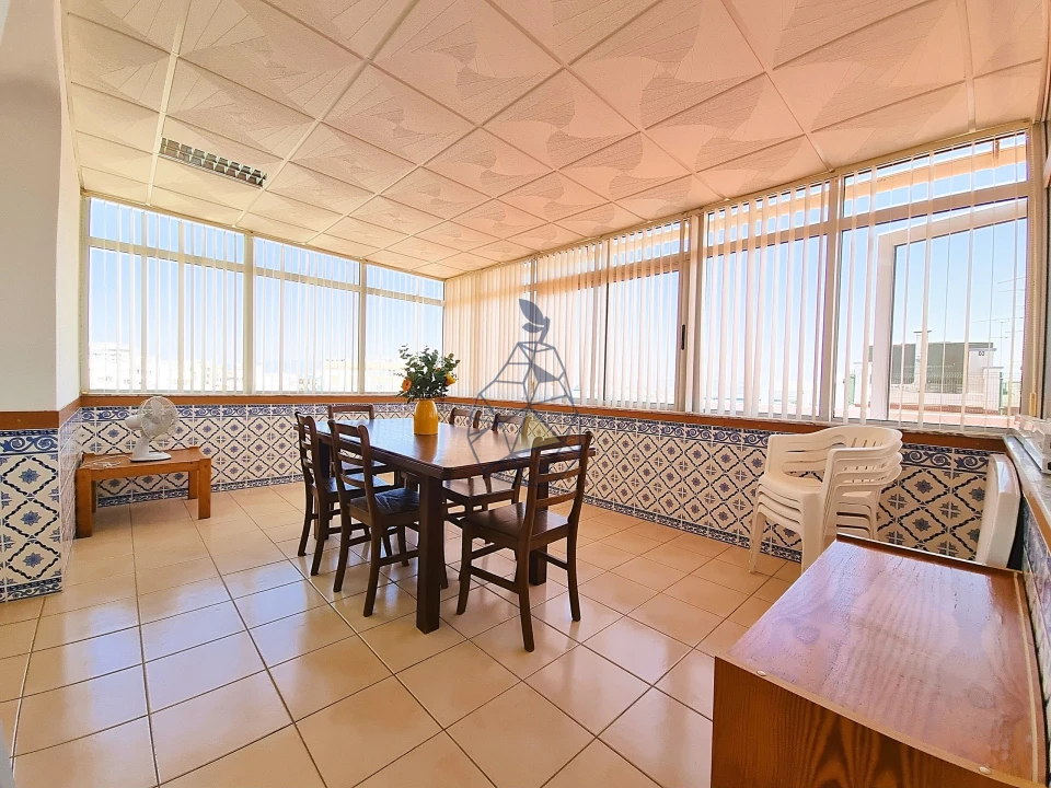 Apartamento T2 para Arrendamento em Portimão Foto 11