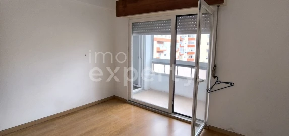 Apartamento T2 para Venda em Águas Livres