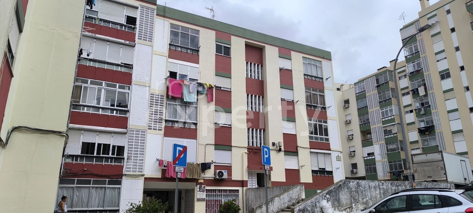 Apartamento T2 para Venda em Águas Livres Foto 12