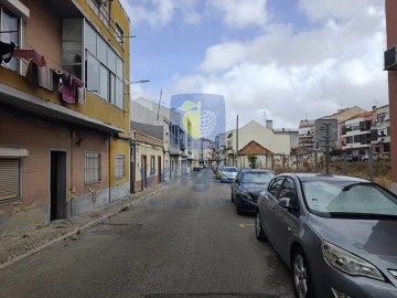 Apartamento T2 para Venda em Baixa da Banheira e Vale da Amoreira