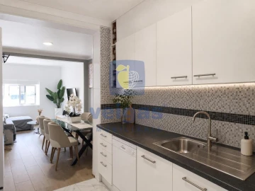 Apartamento T2 para Venda em Baixa da Banheira e Vale da Amoreira