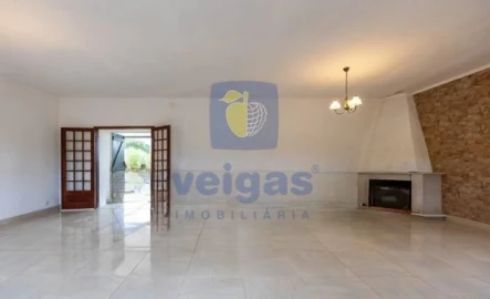 Moradia T3 para Venda em A dos Negros