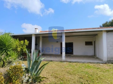 Moradia T3 para Venda em A dos Negros