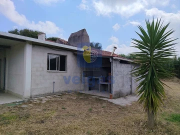 Moradia T3 para Venda em A dos Negros