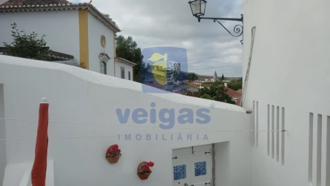 Moradia T1 para Venda em Santa Maria, São Pedro e Sobral da Lagoa