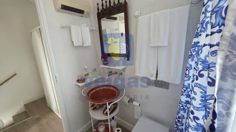 Moradia T1 para Venda em Santa Maria, São Pedro e Sobral da Lagoa