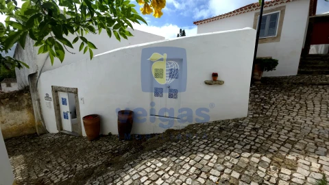 Moradia T1 para Venda em Santa Maria, São Pedro e Sobral da Lagoa