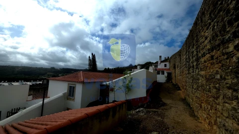 Moradia T1 para Venda em Santa Maria, São Pedro e Sobral da Lagoa