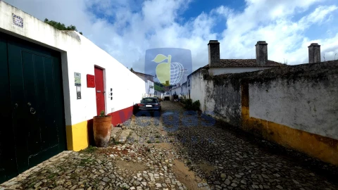 Moradia T1 para Venda em Santa Maria, São Pedro e Sobral da Lagoa