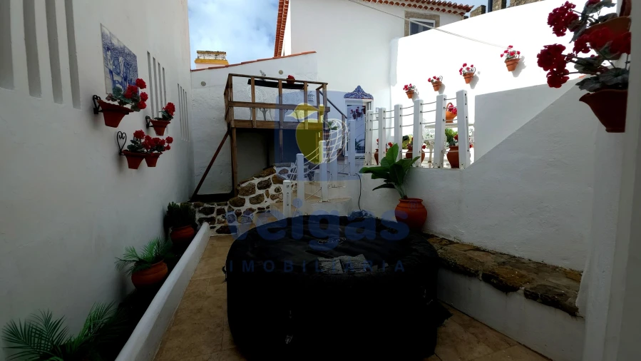 Moradia T1 para Venda em Santa Maria, São Pedro e Sobral da Lagoa Foto 12
