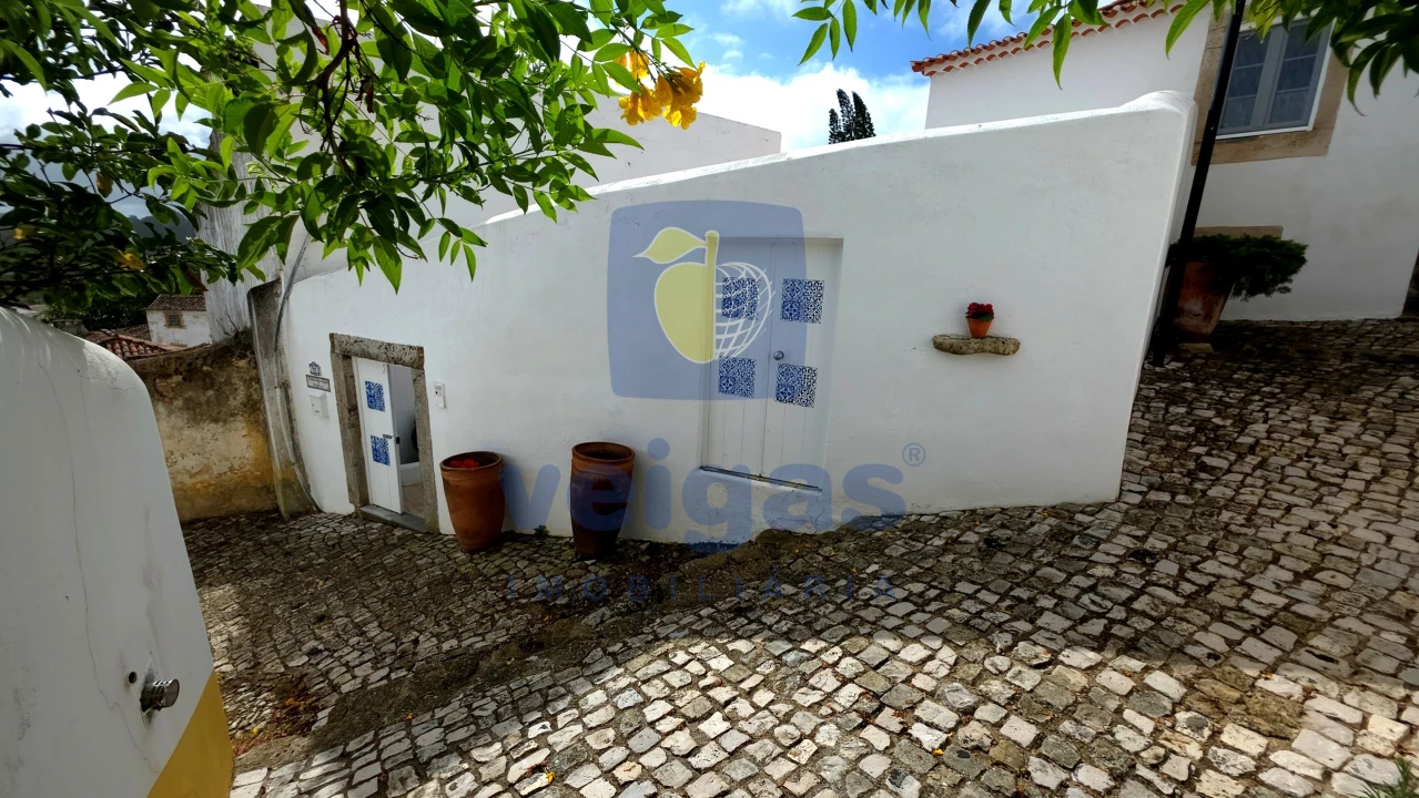 Moradia T1 para Venda em Santa Maria, São Pedro e Sobral da Lagoa Foto 1
