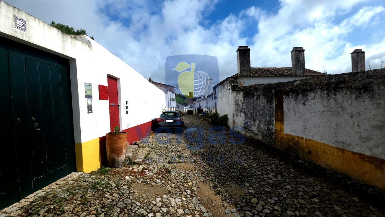 Moradia T1 para Venda em Santa Maria, São Pedro e Sobral da Lagoa Foto 3