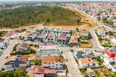 Moradia T4 para Venda em Fernao Ferro