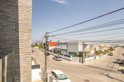 Moradia T4 para Venda em Fernao Ferro
