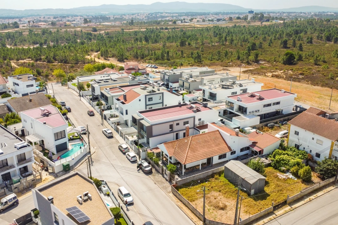 Moradia T4 para Venda em Fernao Ferro Foto 48