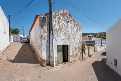 Armazém para Venda em Vila do Bispo e Raposeira
