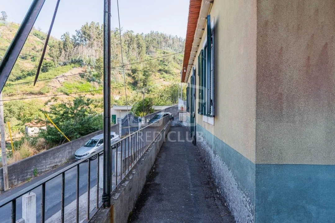 Moradia T3 para Venda em Jardim da Serra Foto 13