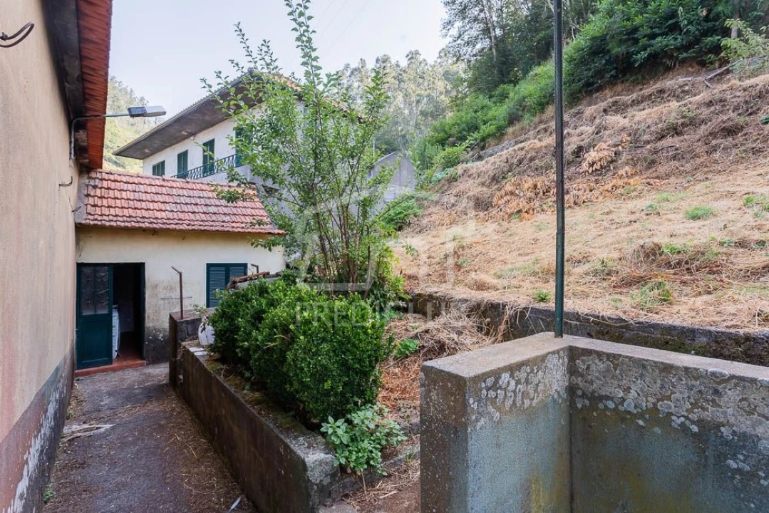 Moradia T3 para Venda em Jardim da Serra Foto 22