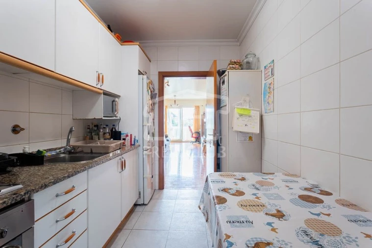 Apartamento T2 para Venda em Camacha Foto 10