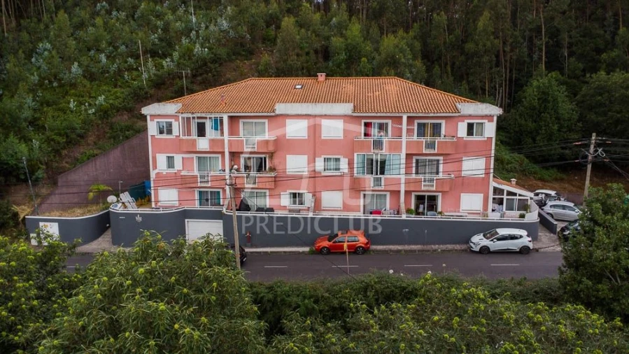 Apartamento T2 para Venda em Camacha Foto 17