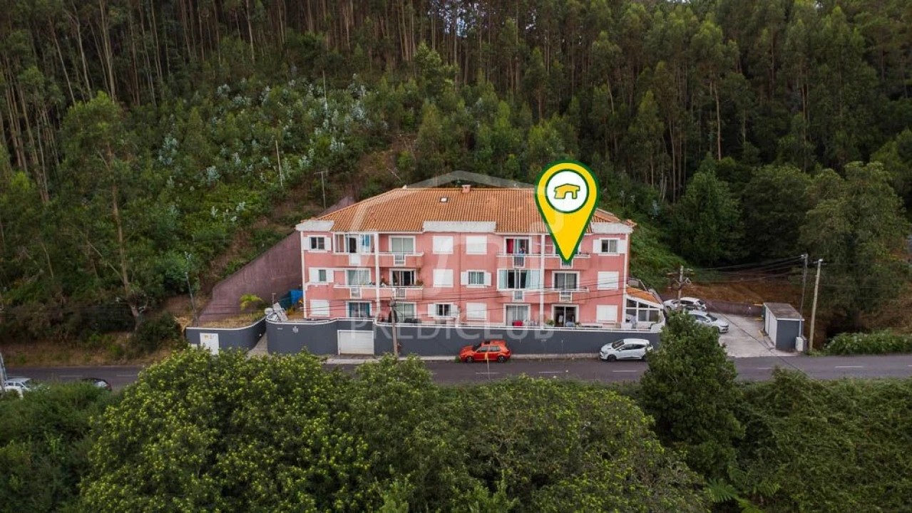 Apartamento T2 para Venda em Camacha Foto 16