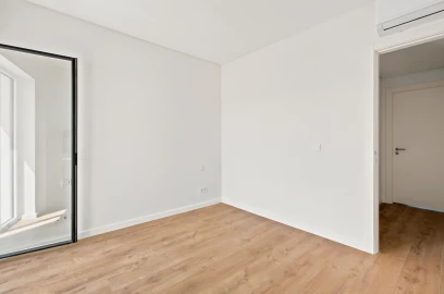 Apartamento T4 para Venda em Seixal, Arrentela e Aldeia de Paio Pires