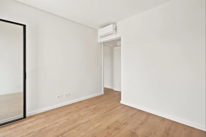 Apartamento T4 para Venda em Seixal, Arrentela e Aldeia de Paio Pires