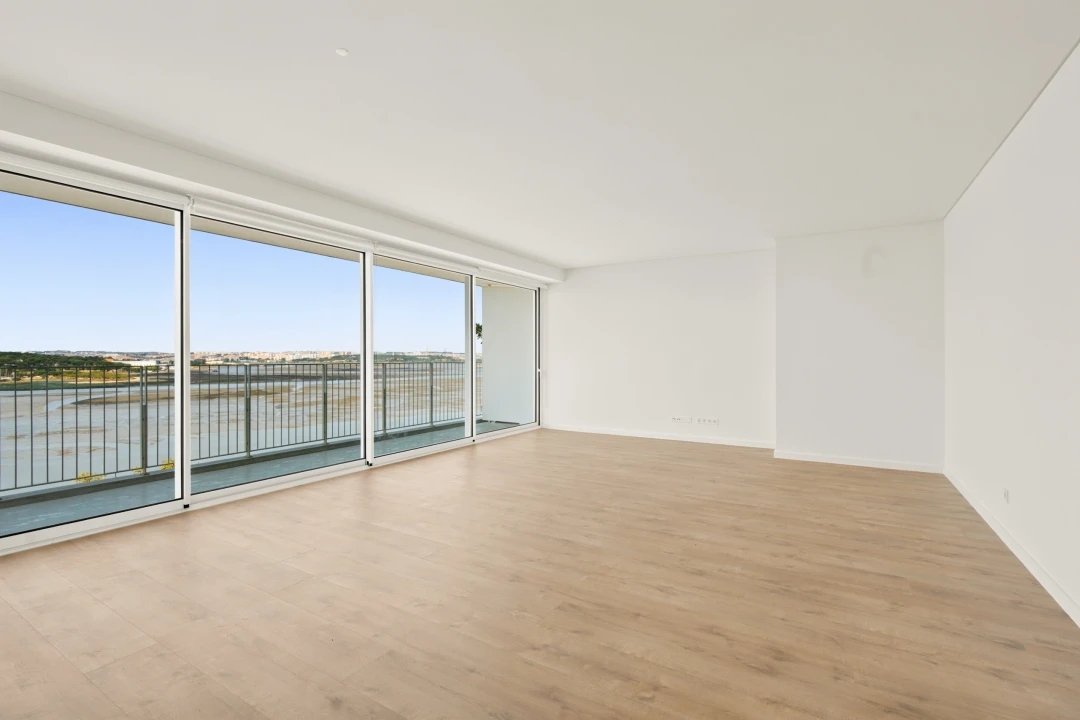 Apartamento T4 para Venda em Seixal, Arrentela e Aldeia de Paio Pires Foto 4